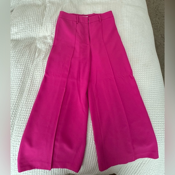 Milly Italian Cady cropped Hayden pants in raspberry pink, size 2 - Picture 3 of 5